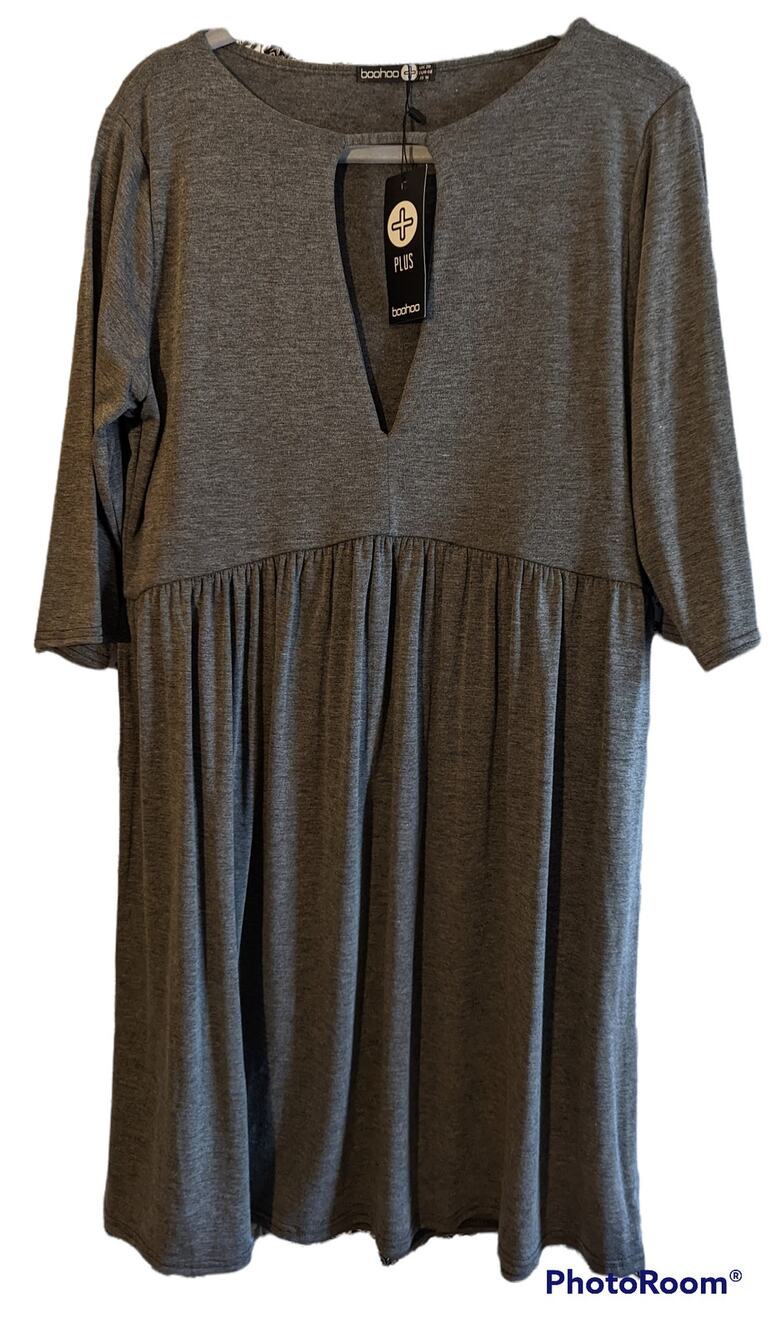 NWT Boohoo Plus Valerie Gray V Neck 3/4 Sleeve Jersey Swing Dress US 16
